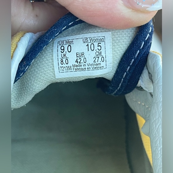 VANS ERA (BMX CHECKERBOARD) men’s size 9/women’s size 10 1/2
True Blue/ Yellow - Picture 6 of 7